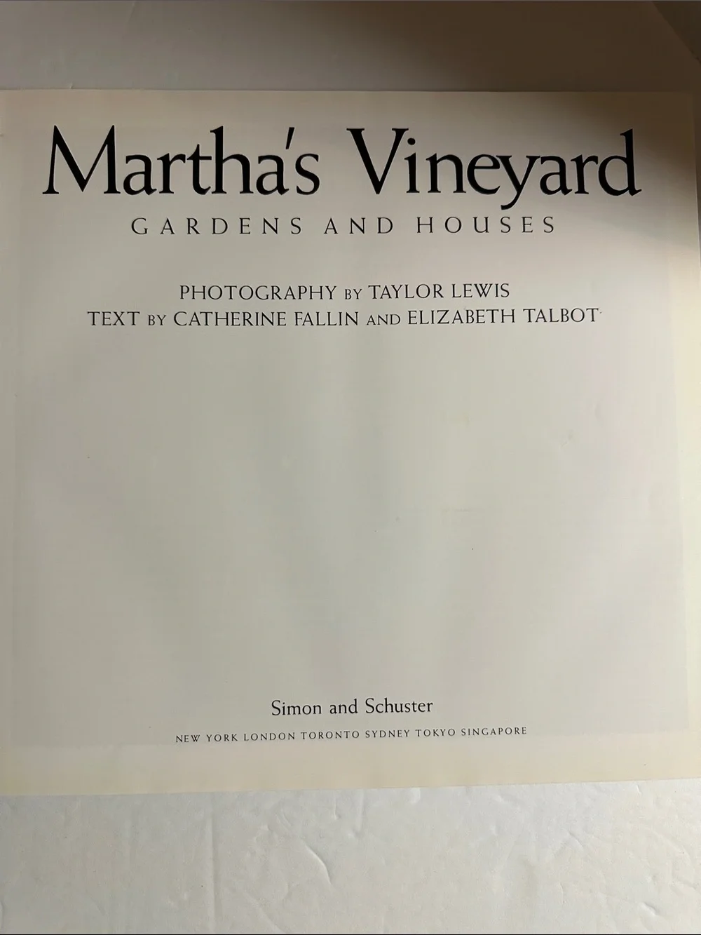 Martha's Vineyard - Gardens and Houses Hardcover